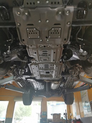 Universal Car 2009-2015 Toyota 4runner Anti-Skid Plate High- Design and Functionality