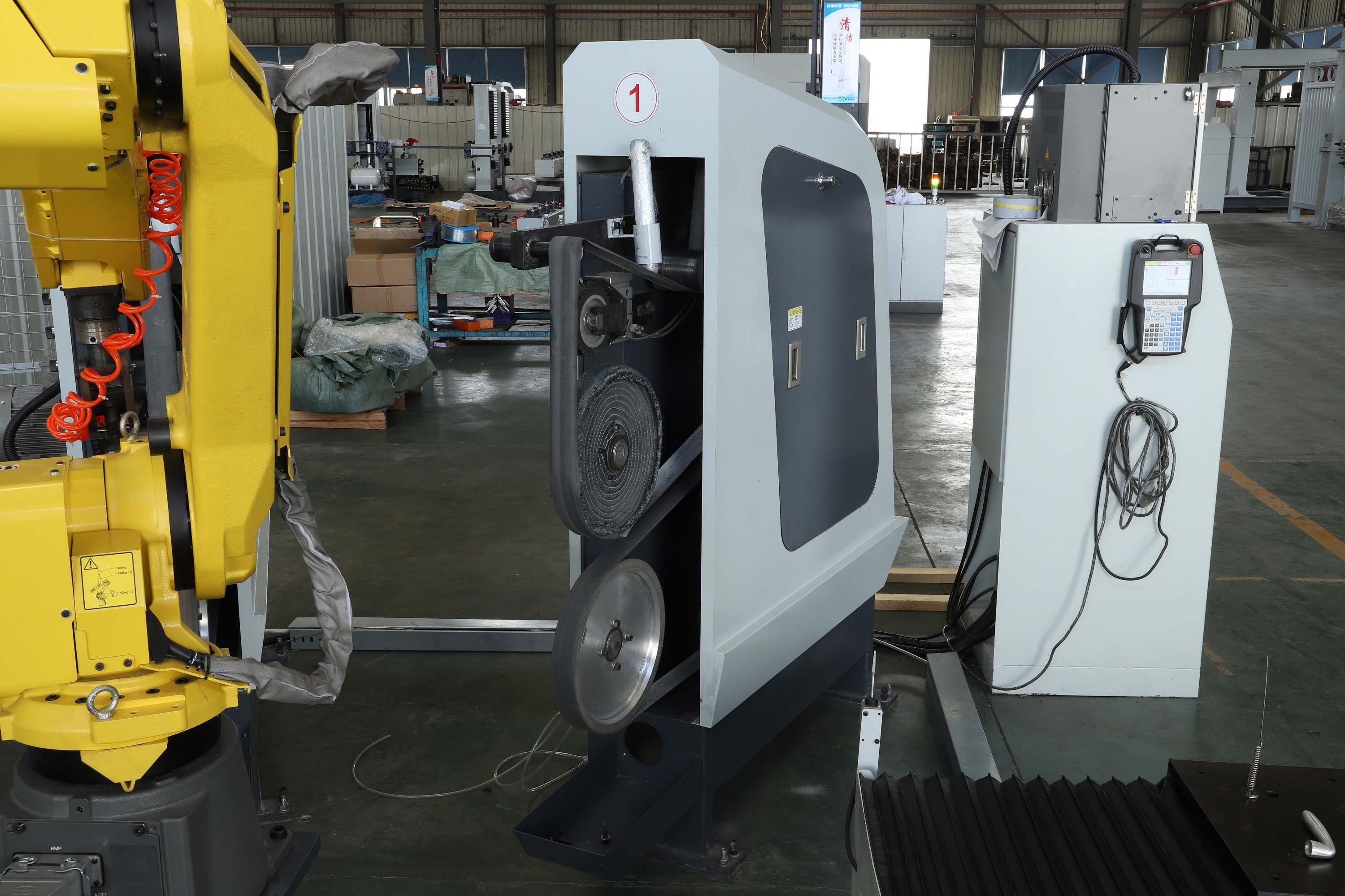 Flexible Robotic Arms Faucet Grinding Industrial Polishing Machine Copper Surface
