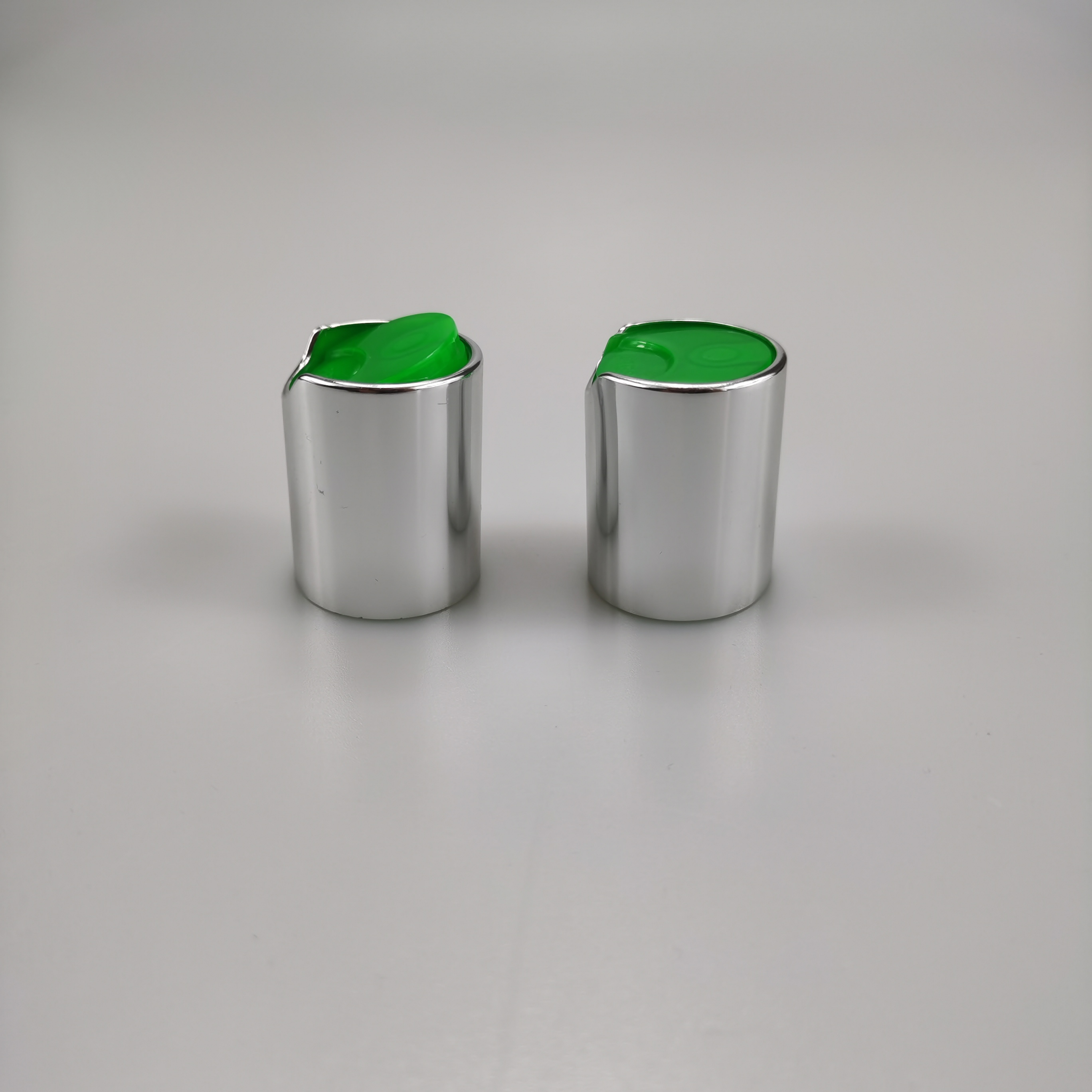 PP Material 20/410 24/410 24/415 28/410 Aluminum Press Cap Disc Top Cap for Bottles