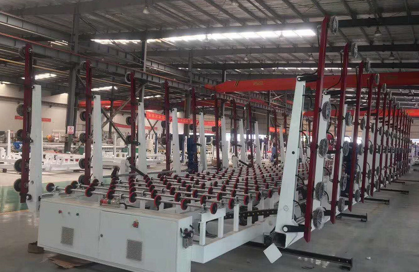 Multi Heads Flat 2800*4200mm CNC Glass Cutting Machine