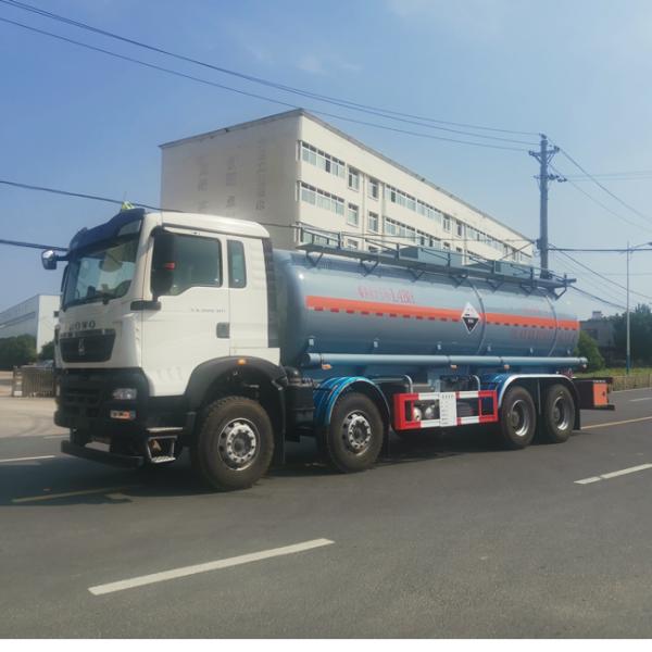 HOWO 8x4 17.6CBM Fuel Delivery Tank Truck chemical truck With Pump 80km/h