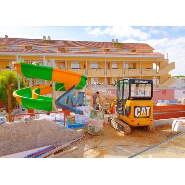 Fiberglass Material Water Single Spiral Slide 6-8mm Thickness For Swimming Pool