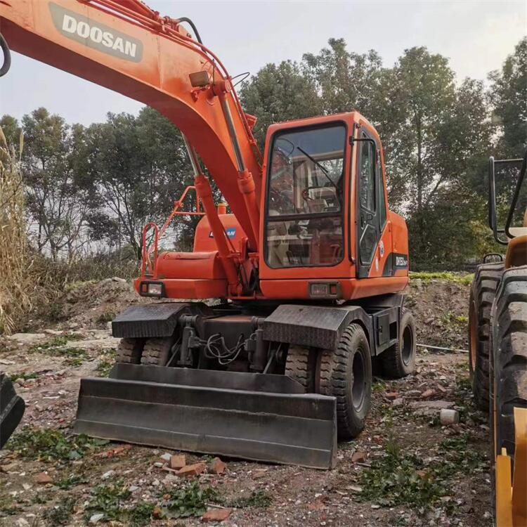 DOOSAN150W DH150W DH150W-7 Wheel Excavator / Used DOOSAN DH 150 150W-7 KOREA Engine