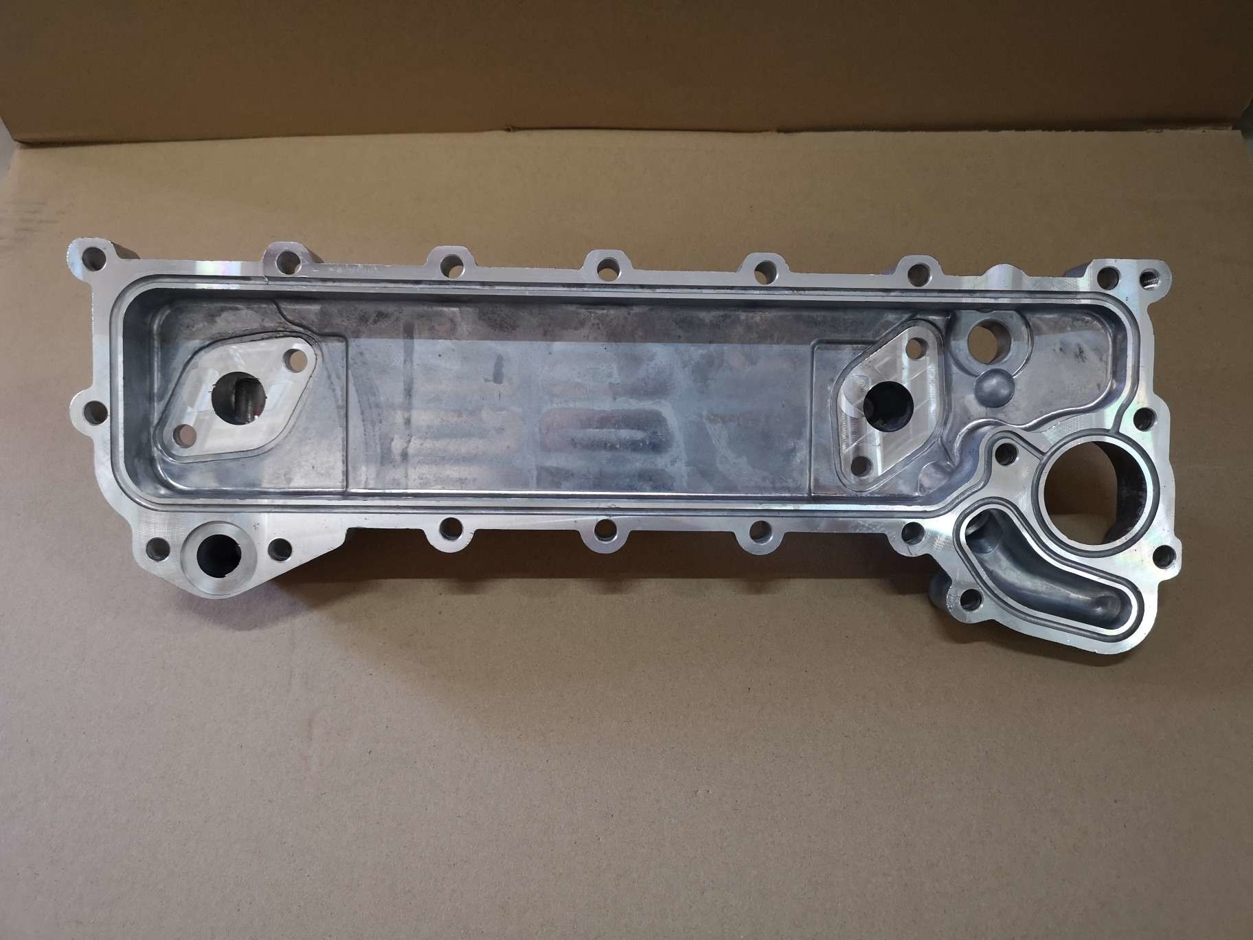 4HF1 4HG1 Engine Oil Cooler 8973852006 Assemble Include Case Cover And Cooler Core 4 Layers