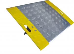 China Adjustable Aluminum Dock Plate Leveler 36 X 24 Inch Diamond Thread Surface wholesale