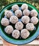 Bakery shop automatic tamarind ball making machine