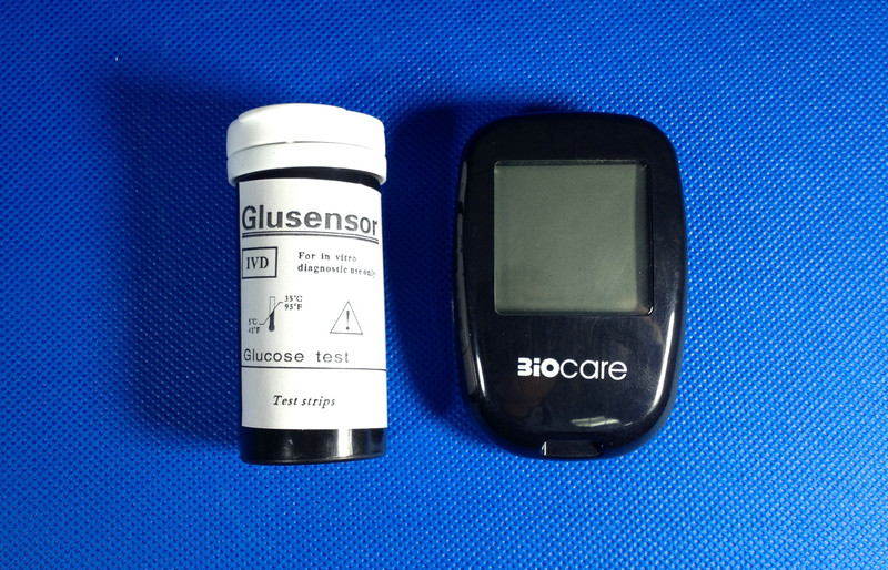 Multifunction Diabetic Blood Glucose Test Meter Kit , 1000 Tests