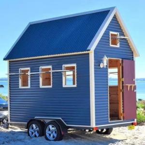 China Modern Prefab Tiny Homes / Modern Prefab Tiny House Fast Construction wholesale