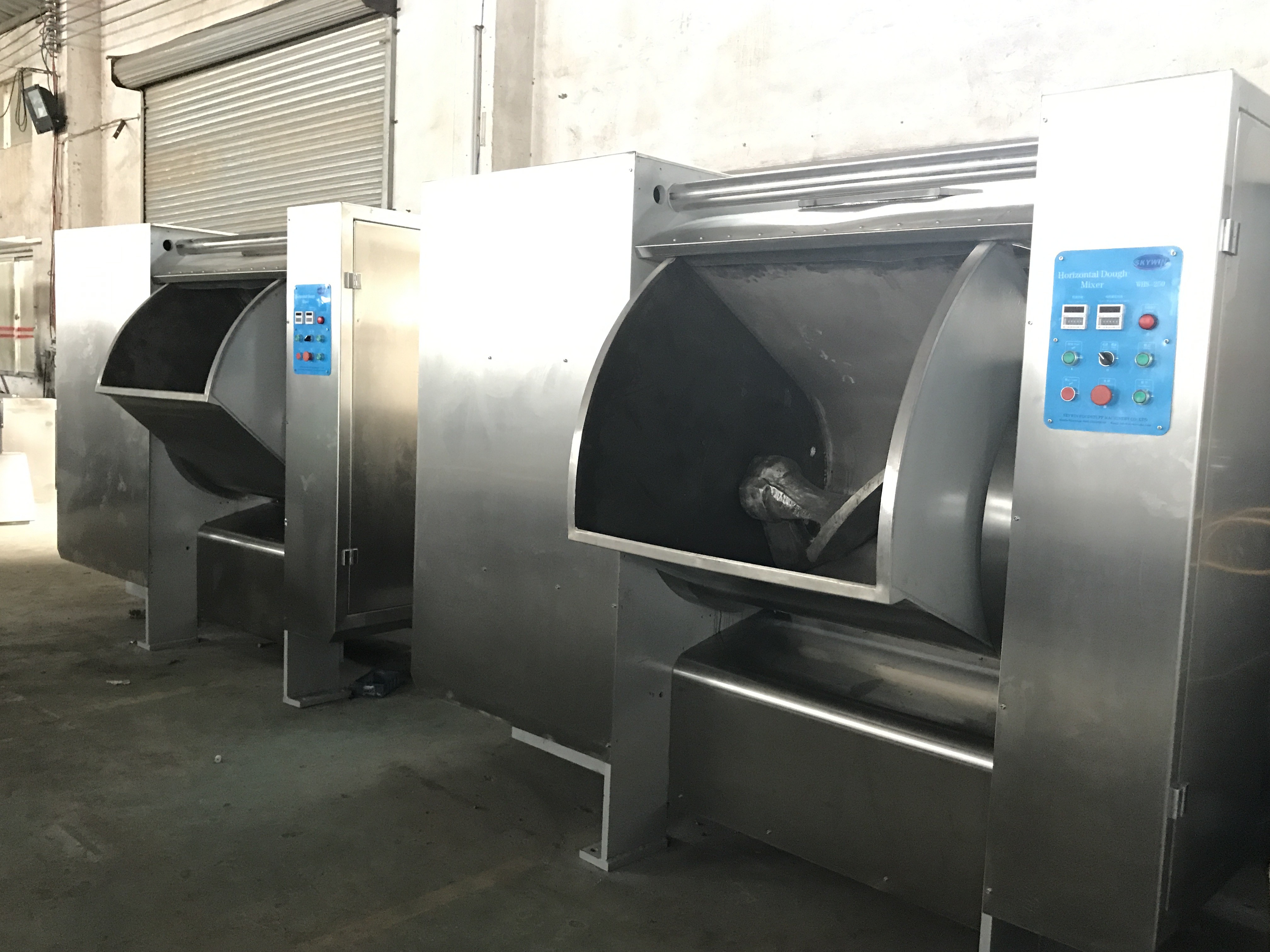 Commercial Automatic 350 KG Horizontal Flour Dough Mixer 304 SS