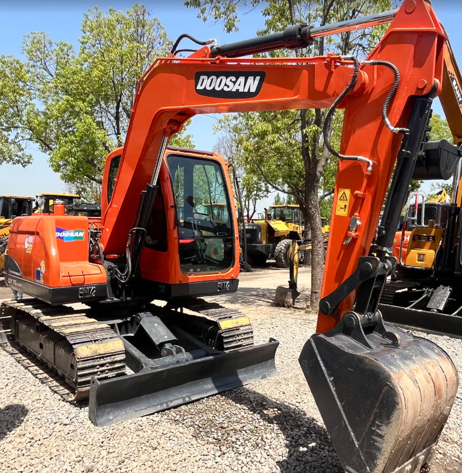 Second Hand Doosan DX75 Excavator 7 Ton Machine Digger
