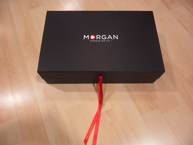 Custom magnet folding paper flat pack box luxury magnetic gift box with silk ribbon