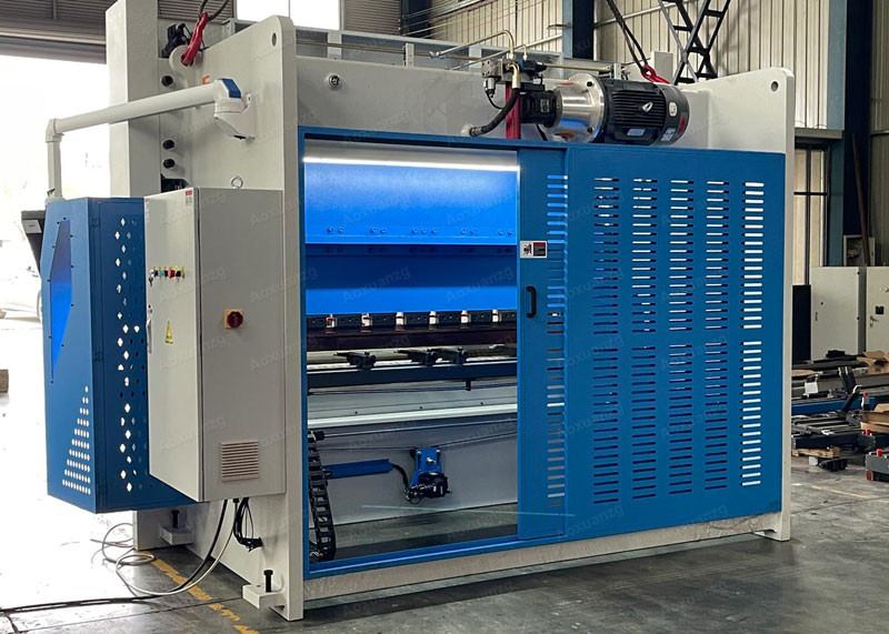 220T Hydraulic Bending Machine WE67K CNC Press Brake Machine Price 3200MM With DA53T 4+1 Axis For Metal Steel Plate