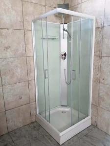 China White Background 4mm Glass Square Shower Cabin 80X80cm wholesale