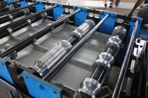 China Galvanized Steel Roof Panel Roll Forming Machine 3 Phase 380V wholesale