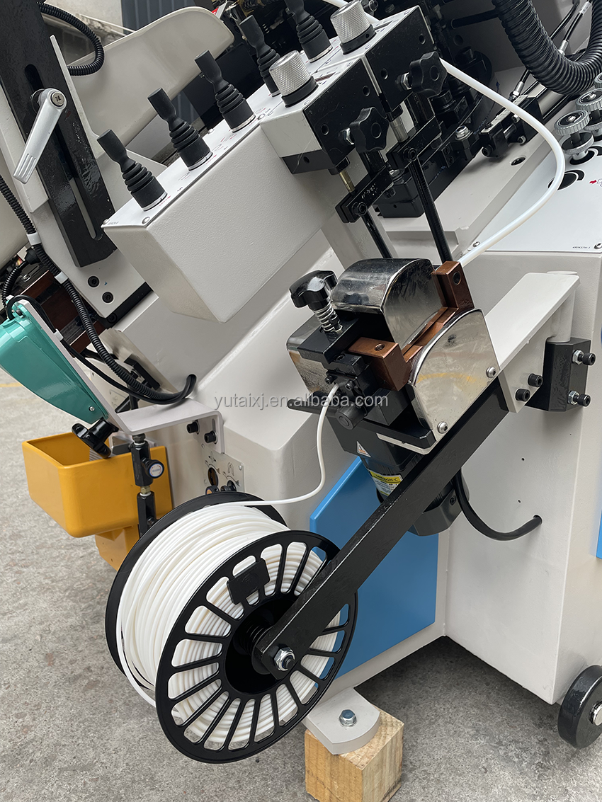 Nine Pincers Automatic Toe Lasting Machine Smooth Operation Customized
