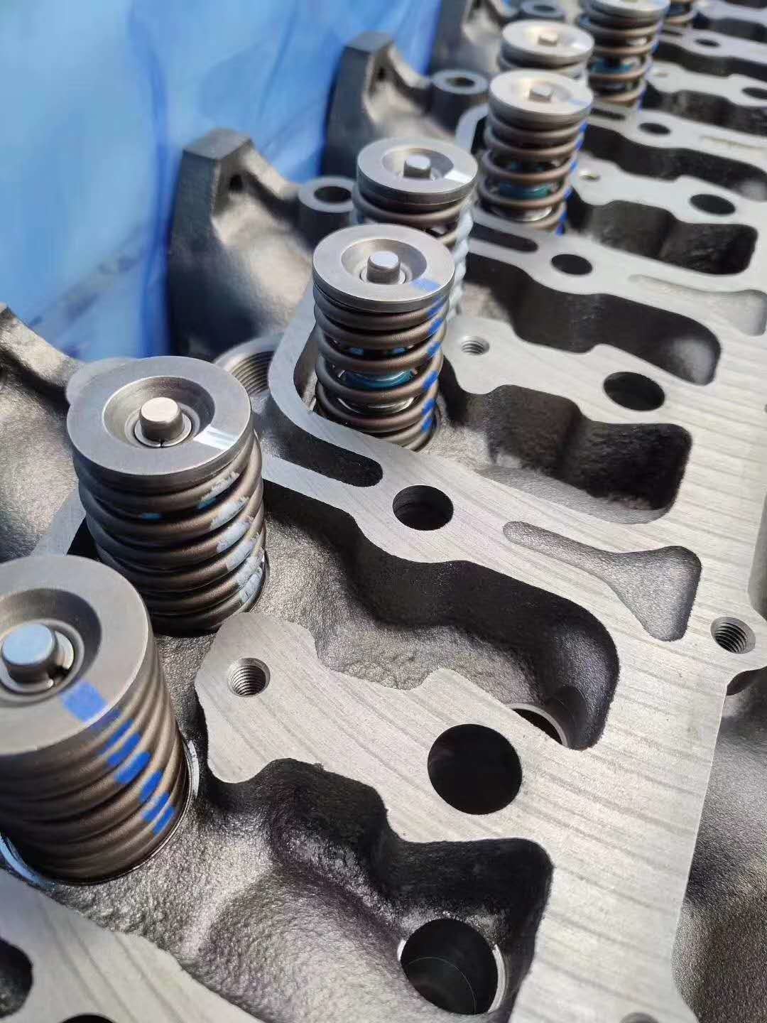 PC200-6 PC200-7 Komatsu Cylinder Head