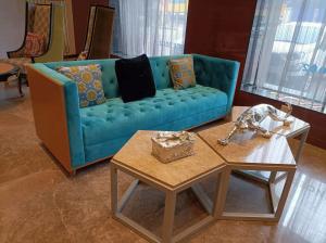 China 2200*900*800mm Gelaimei Wooden Frame Button Tufted Sofa Blue For Living Room wholesale