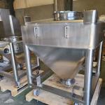 Single Arm Lift Square Cone IBC Bin Blender Pharmaceutical Industrial Chemical