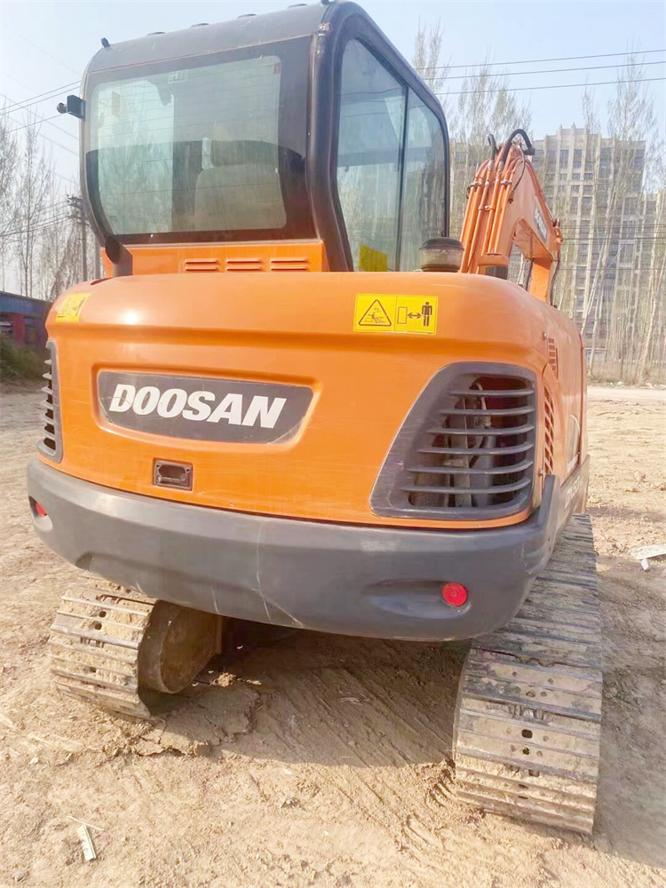 Active 6 Ton Korea Original Crawler Mini Doosan Excavator 60 Used Excavator in Shanghai