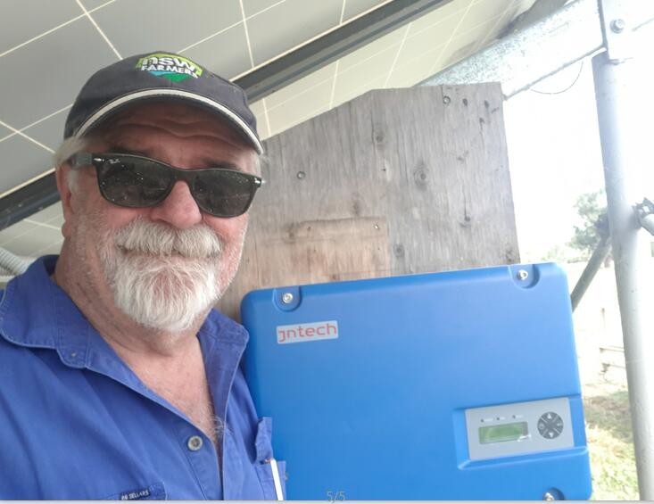 High Voltage 4kw Solar Pumping System Three Phase Home Application Long Lifespan