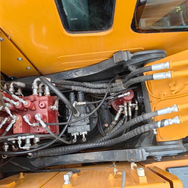 15 tons Used 0.23m3 Bucket Capacity Excavator Hyundai R150w-9 Wheel