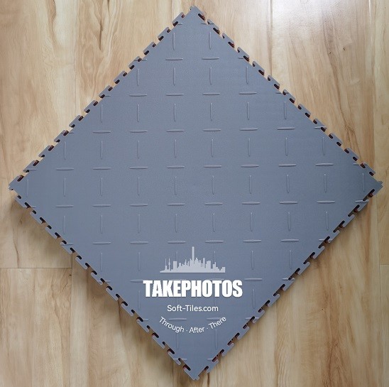 Interlocking Vinyl Floor Tile 500*500mm Checker Plate Surface