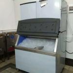 Guangzhou manufacture 500kgs to1000kgs Commercial Ice Cube Maker machine with CE