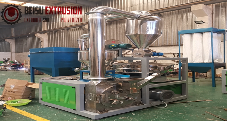 8mm Feeding Size 250-450kg/H Plastic Milling Machine