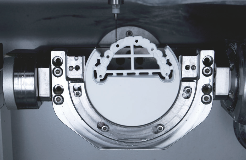 High Precision 5-Axis CNC Milling Machine LMM-5 with Automatic Calibration for Titanium