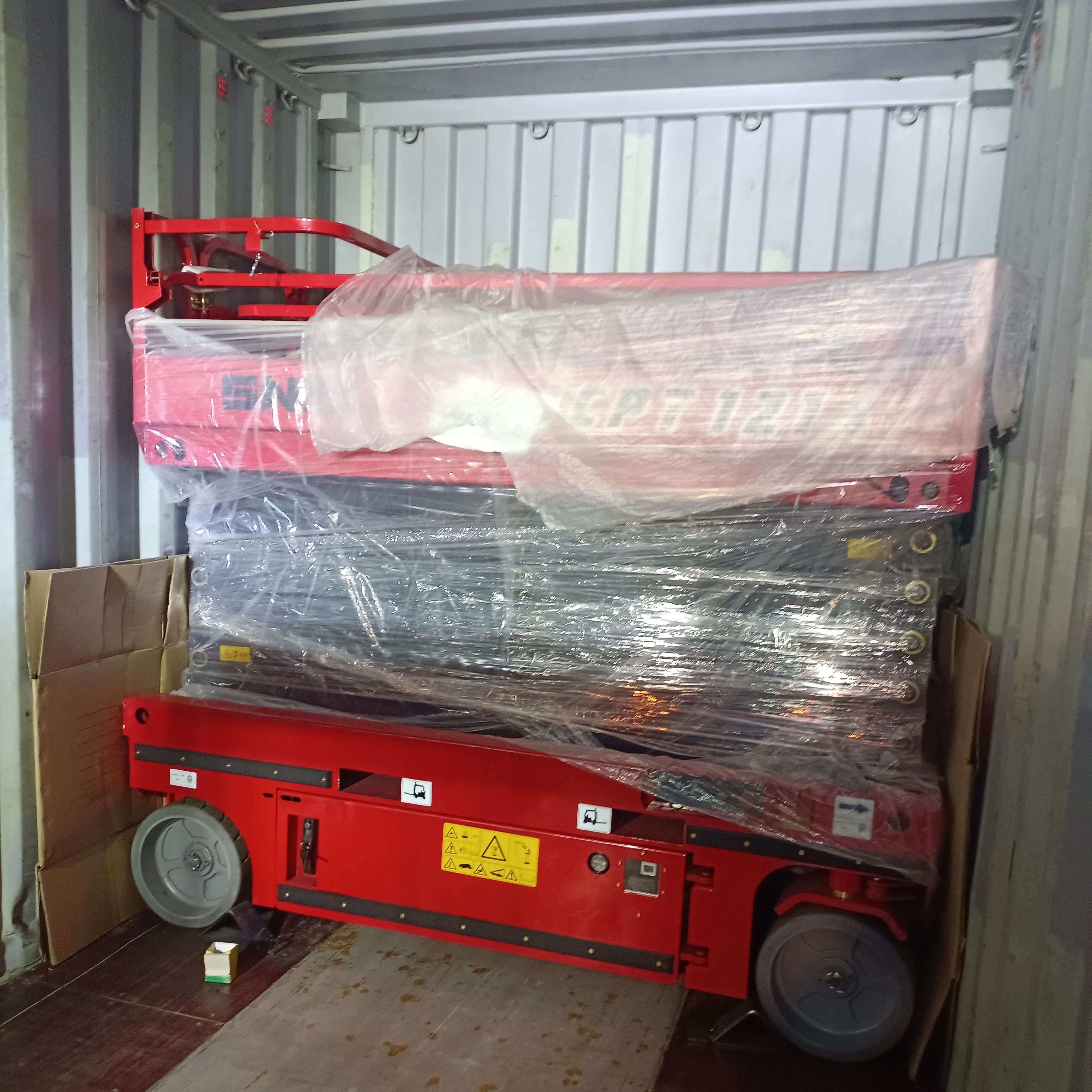 SNSC 6m 8m 10m 12m 14m Mobile Aerial Working Platform Scissor Lift at Affordable Cost