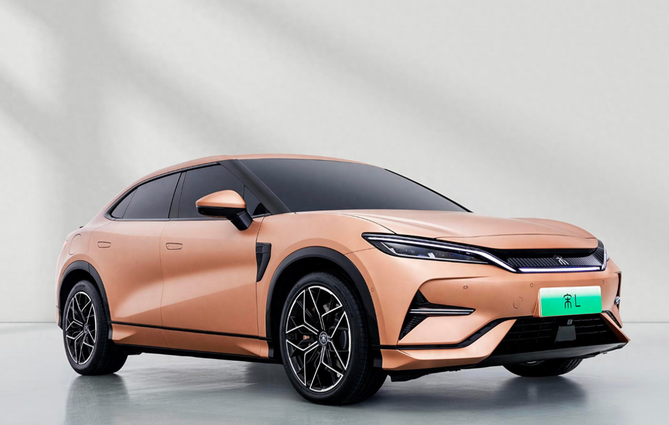 BYD Song L Sedan 5 Seater Two Wheel Drive 4×2 Range Of 500 Kilometers