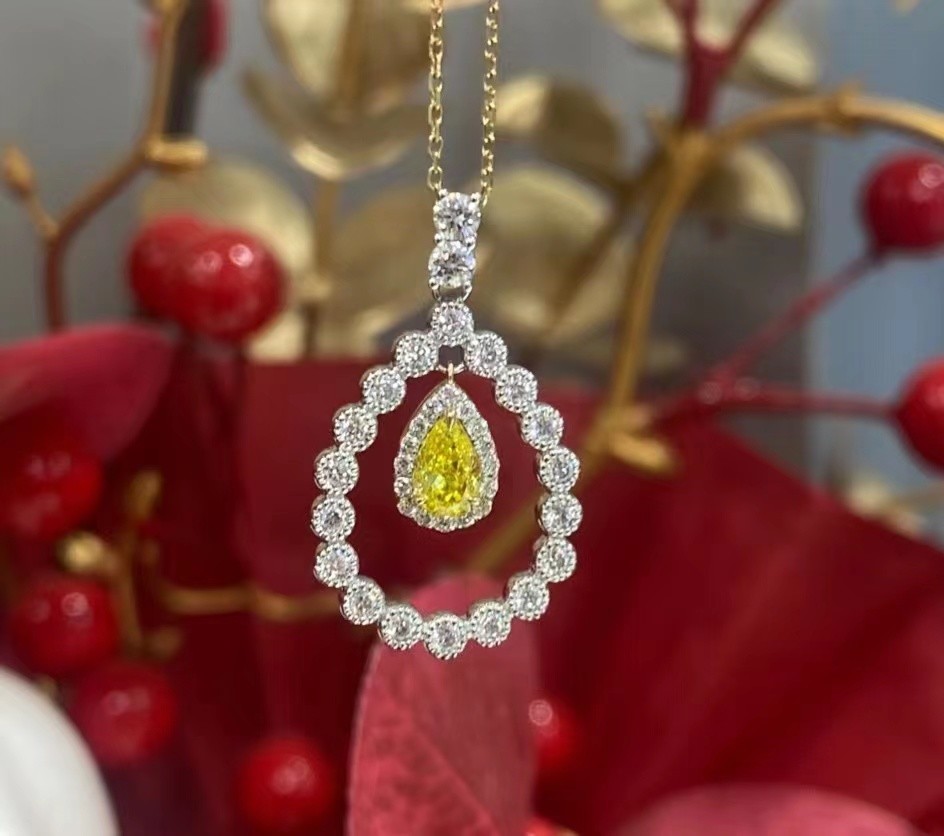 Lab Created Colored Yellow Diamond Pendant Necklace Pear Cut 0.33ct VS