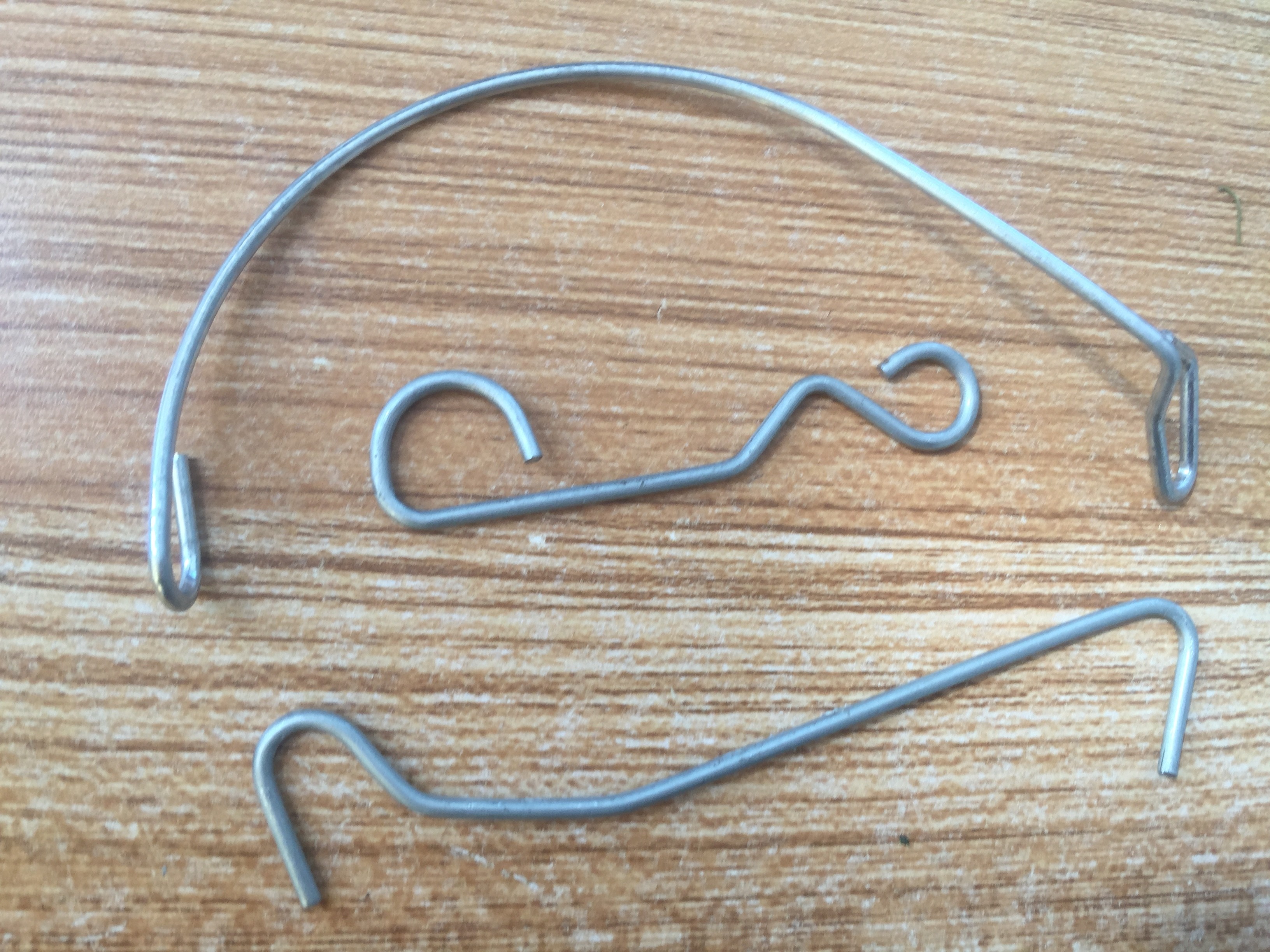 1.60mm Wire Diameter Tree Fixing Steel Wire Clips Hot Dip Galvanized For Vineyard