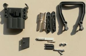 China EC320 600V 320A Forklift Battery Parts , Male / Female Forklift Battery Plug Acid Proof wholesale