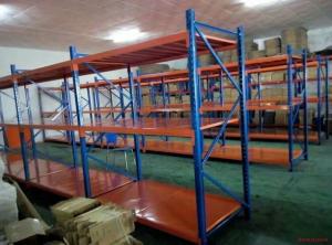 China Selective Mold Steel Shelving Warehouse Storage Shelves With Steel Plate wholesale