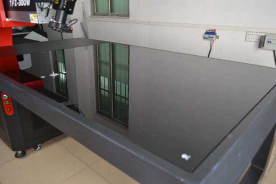 350W 500W YAG Laser Welding Machine For Stainless Steel / CS Metal