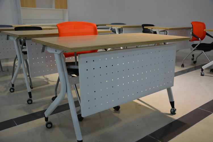 Modern Folding Training Tables Melamine Panel Type Waterproof With Casters