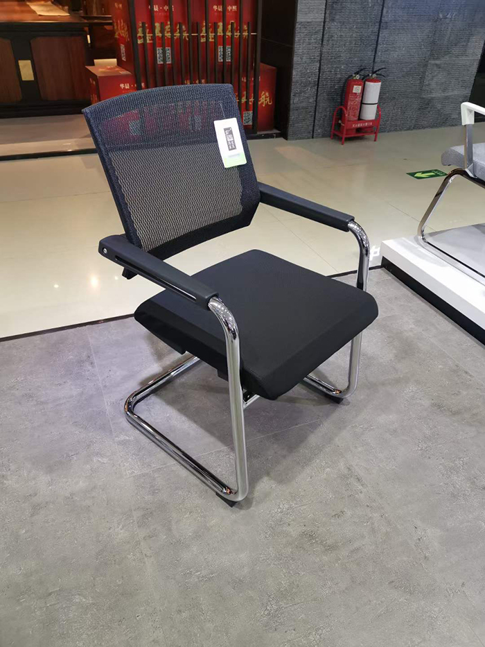 Adjustable Swivel Blue Mesh Office Chair for Modern Design Style and Comfortable Seating