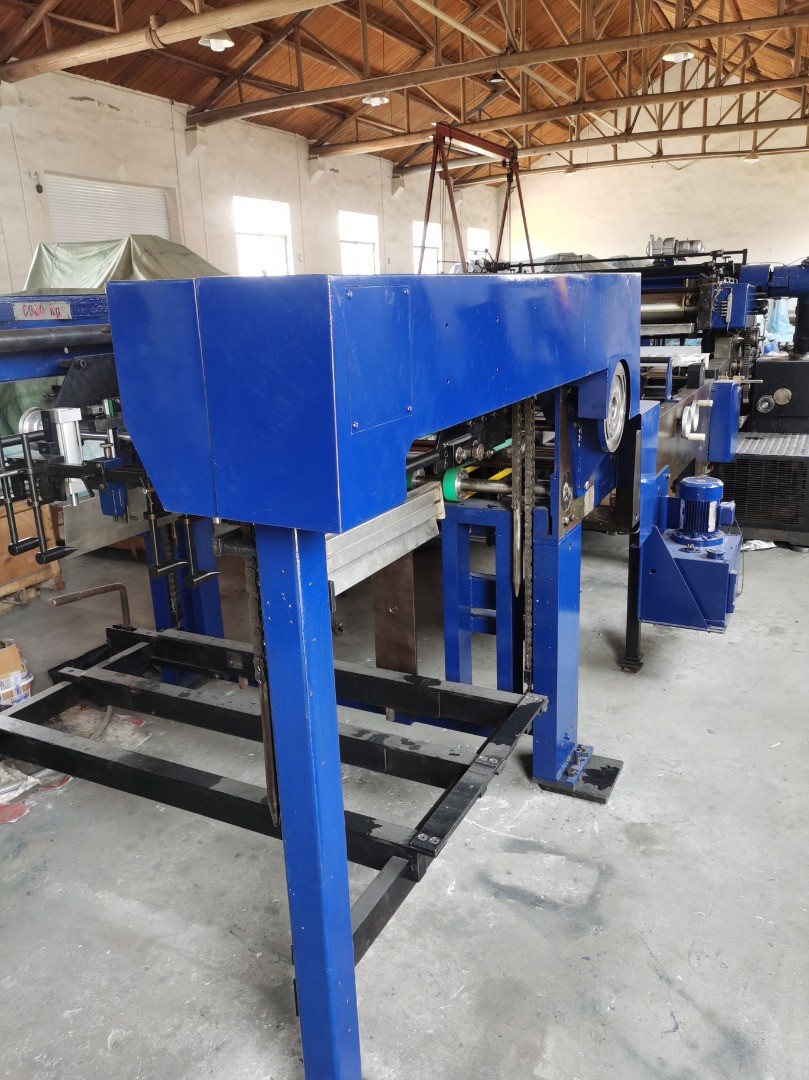Used Crabtree Coating Varnishing Machine With Feeder