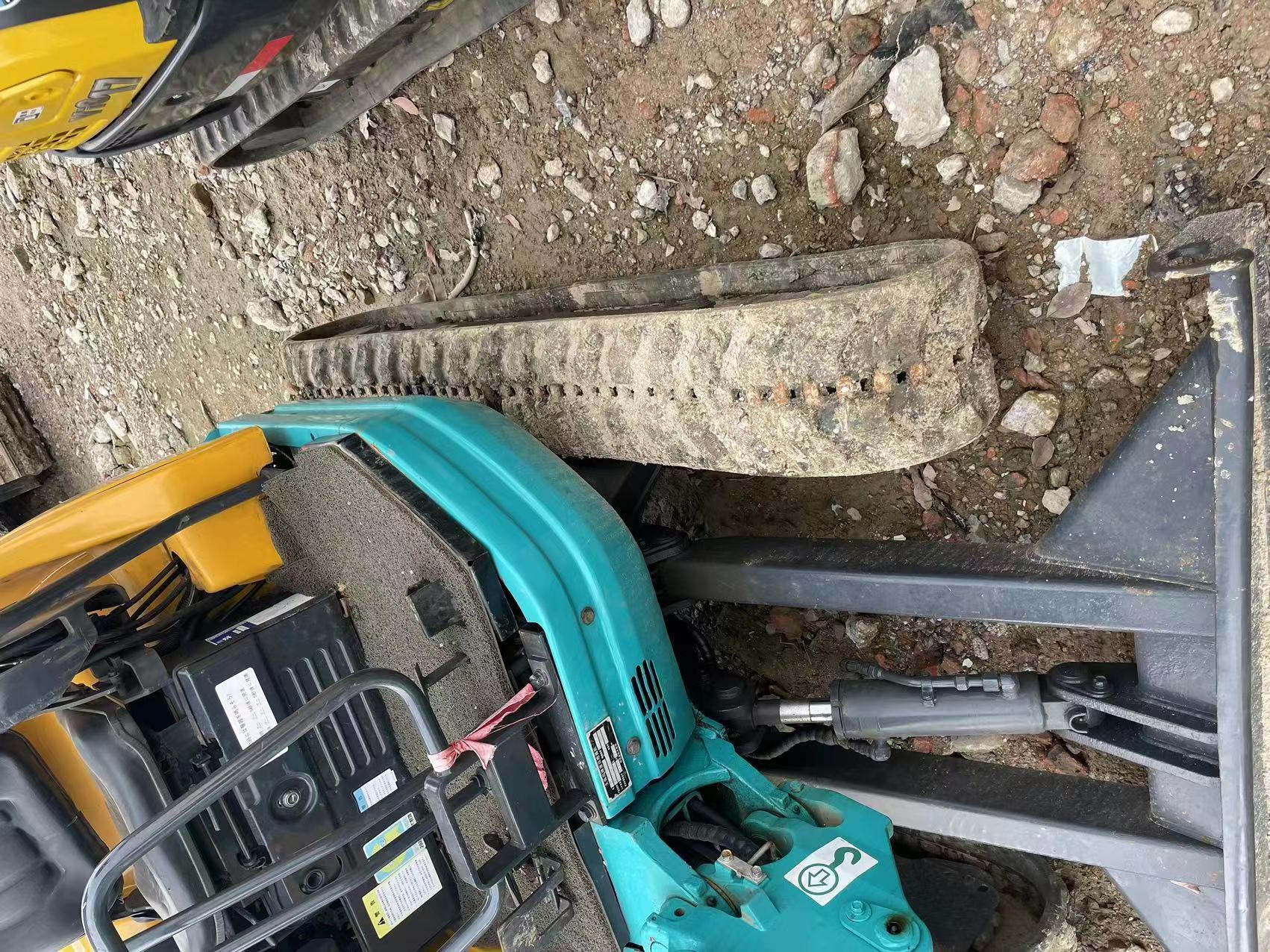 Low working hours excavator for sale used Kubota U20 machine excav used hydraulic excav used