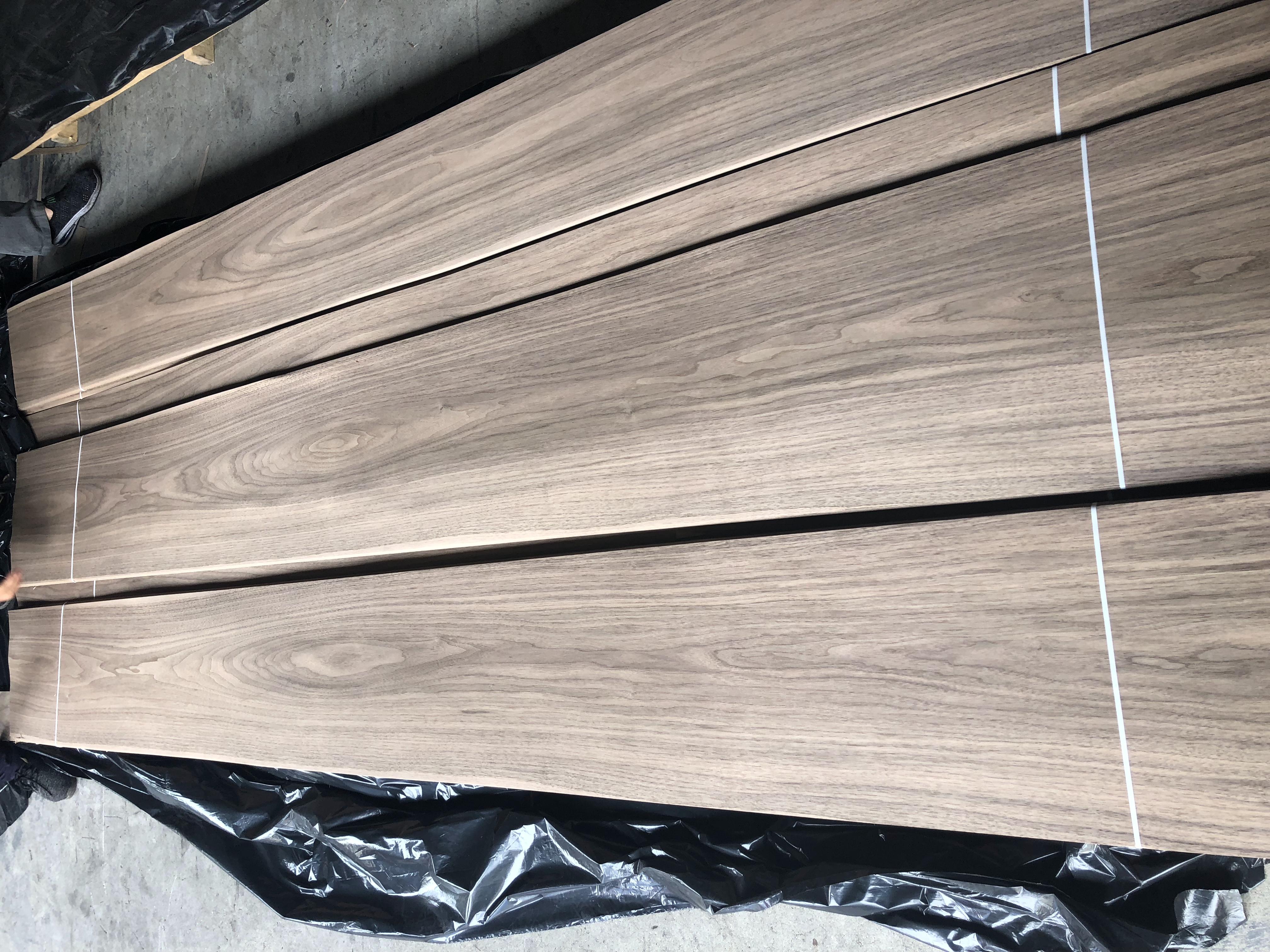 Hot Sale AA Mountain/Straight Grain Walnut Wood Veneers Walnut Veneer Sheets Natural Veneer Wood Black Walnut Sheet