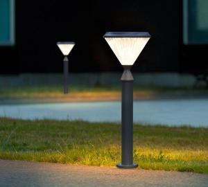 China 20ah Villa 3W Solar Garden Lights Painted Matte Outdoor Landscape Gate Decoration wholesale