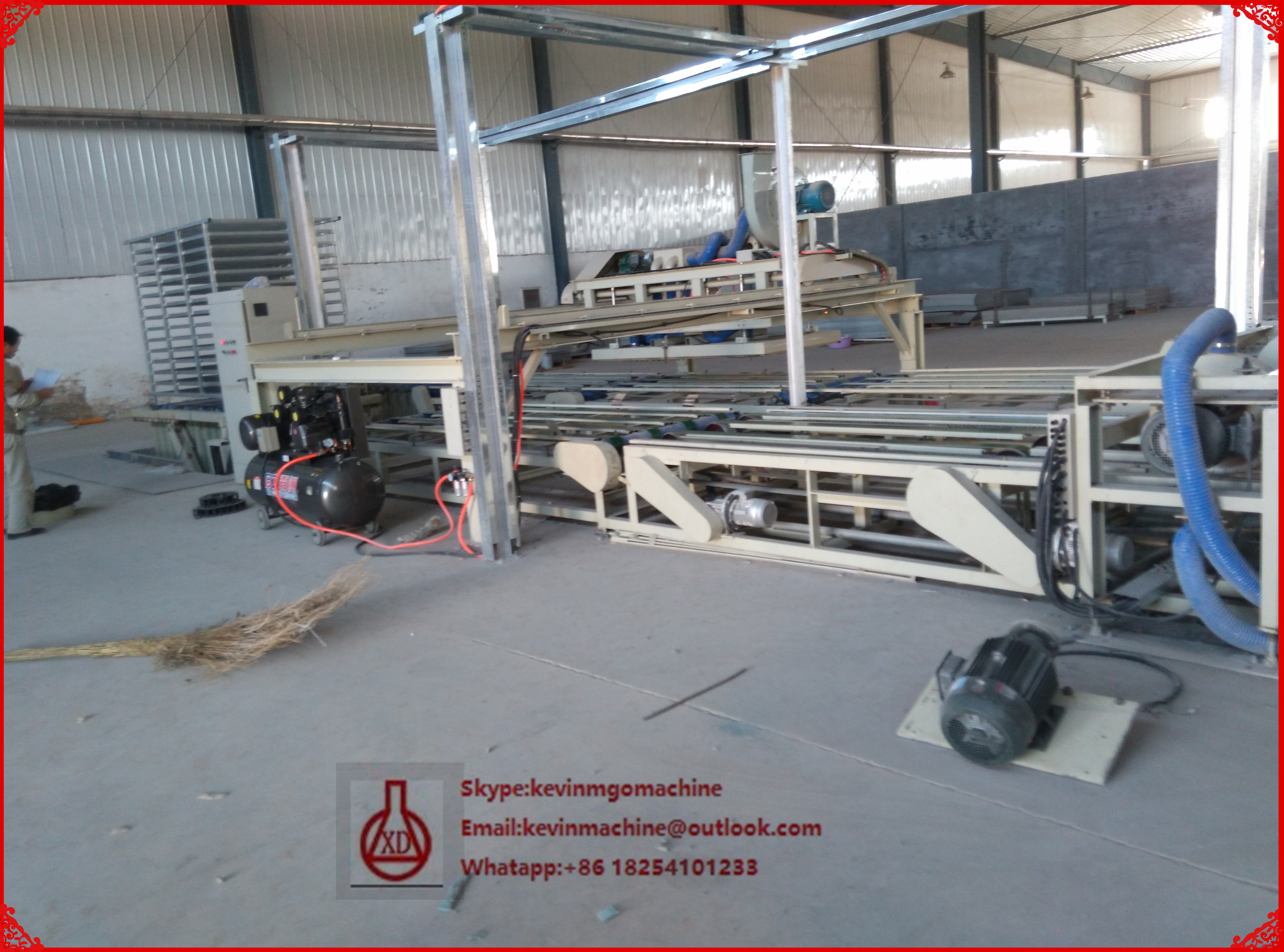 Multi Function Sandwich Panel Making Machine With Double Drive Double Roller Extruding tech
