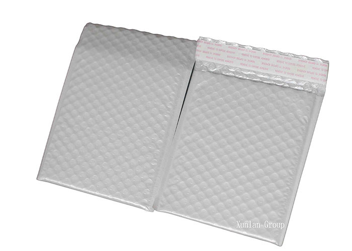White Pearl Film Bubble Mailer Bags Bubble Gloss Waterproof Envelopes for Shipping