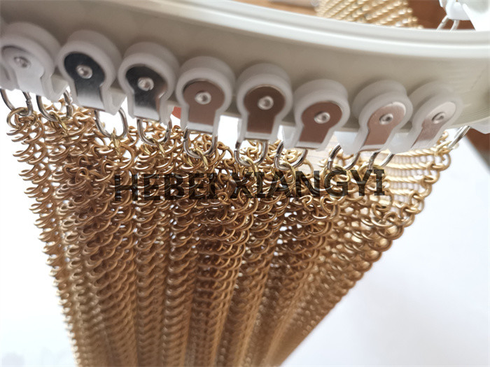 Lightweight Aluminum Coil Decorative Metal curtain For Restaurant