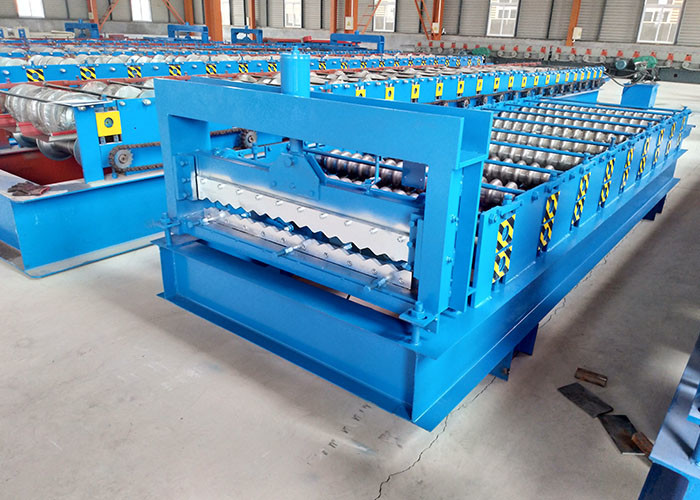 PPGI Color Steel Roll Forming Machine , Corrugated Roof Sheet Machine With Smooth Feed Plate