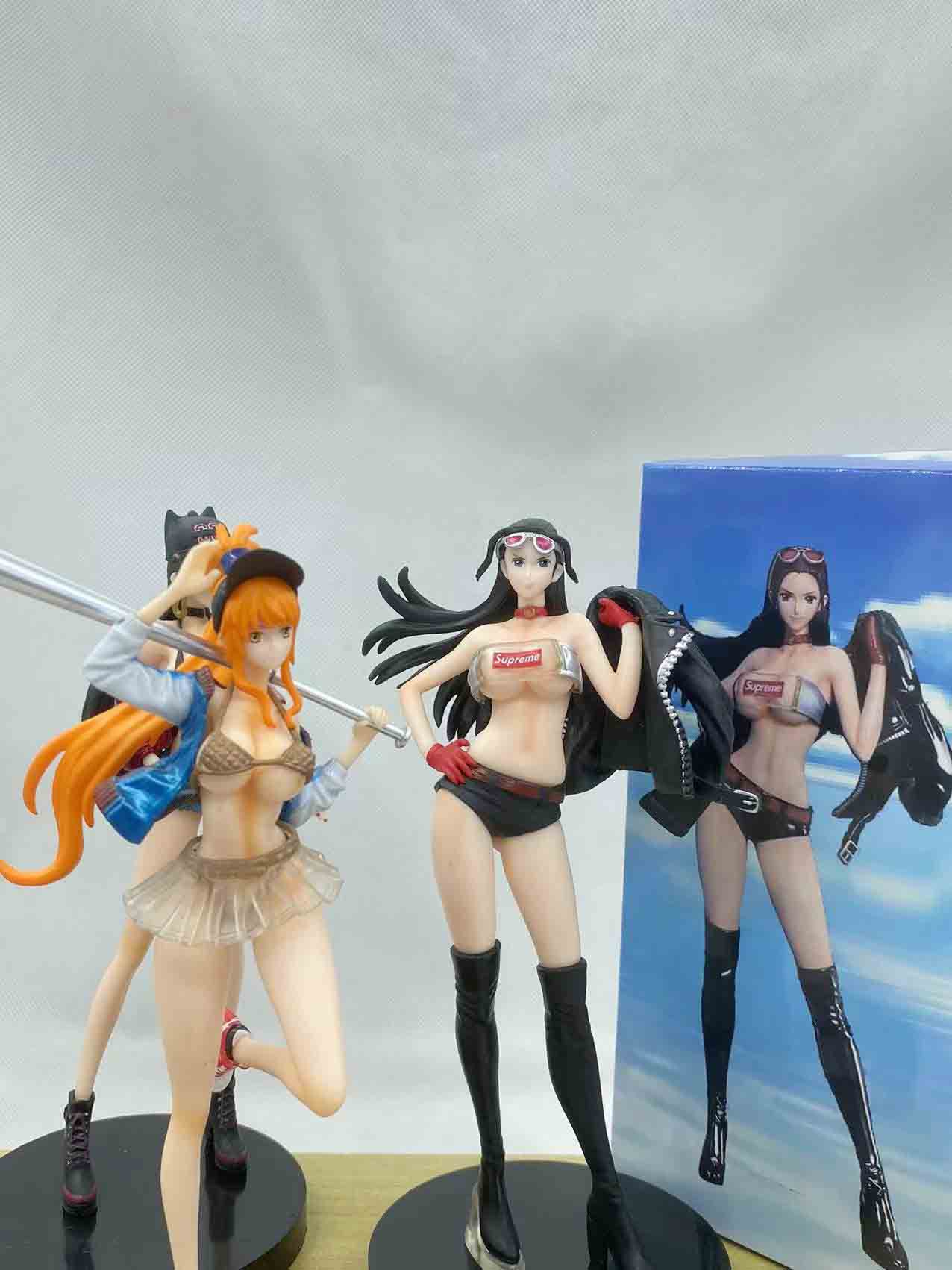 Unisex Anime Heroes Interactive Action Figures Toy Dolls Model Ornaments Statues for Toys