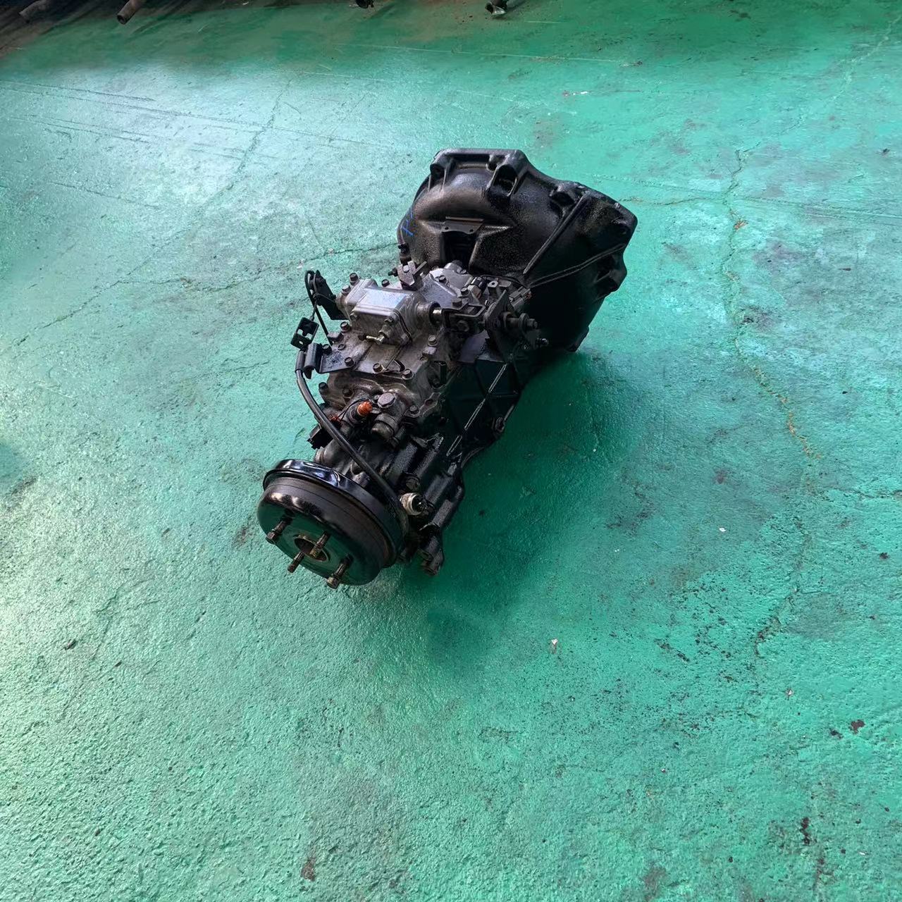Secondhand Manual Type Nissan TD 42 Land Cruiser Bus 4x2 Car Gearbox in 5 Days Delivery