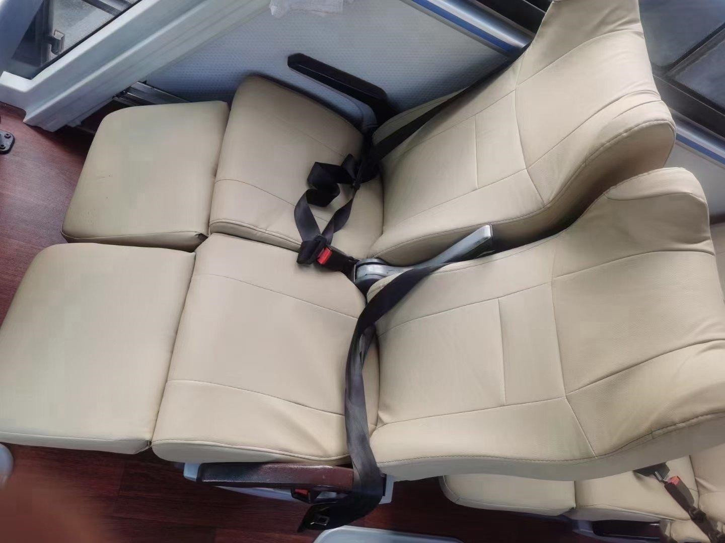 Neoplan Bus Luxury Coach Bus 39 Seats 12m Length Tourist Bus Coach Weichai 336