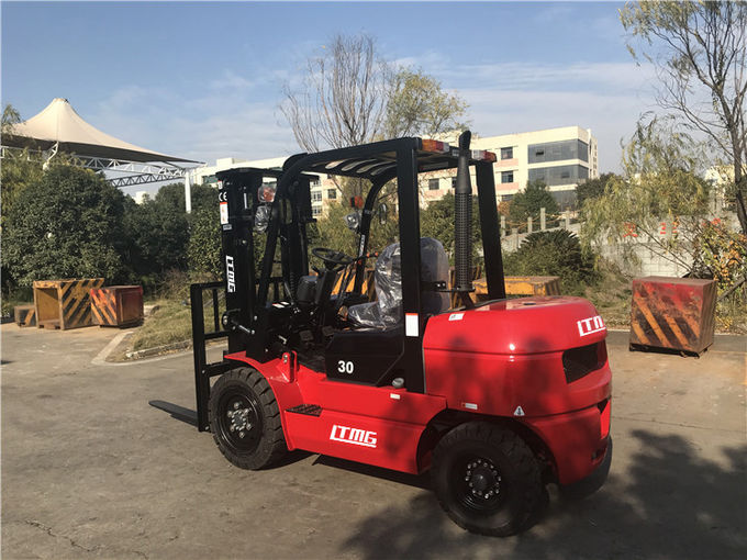 3000kg Capacity Diesel Forklift Truck Automatic Transmission 3m Lifting Height